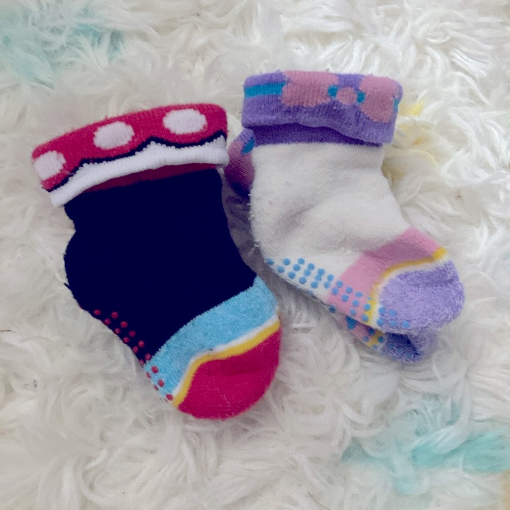 Disney x Bombas Minnie and Daisy grip socks size 6-12 months